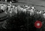Immagine di Le persone schierate Filippine, 1942, secondo 17 filmato di repertorio 65675074518