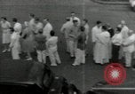 Immagine di Le persone schierate Filippine, 1942, secondo 20 filmato di repertorio 65675074518