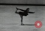 Image le patinage artistique Allemagne, 1940, de la seconde 27 séquences d'archives historiques vidéo 65675074573
