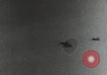 Standbild Japanische Bomberflugzeuge Pearl Harbor Hawaii USA, 1941, aus Sekunde 49 historischem Filmmaterial Videoclip 65675074590