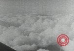 Standbild Japanische Bomberflugzeuge Pearl Harbor Hawaii USA, 1941, aus Sekunde 53 historischem Filmmaterial Videoclip 65675074590