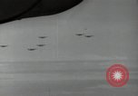 Standbild B-24 Liberator Bomber Vila Salomonen, 1943, aus Sekunde 10 historischem Filmmaterial Videoclip 65675074591