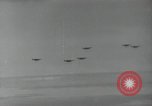 Standbild B-24 Liberator Bomber Vila Salomonen, 1943, aus Sekunde 14 historischem Filmmaterial Videoclip 65675074591