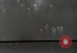 Standbild B-24 Liberator Bomber Vila Salomonen, 1943, aus Sekunde 36 historischem Filmmaterial Videoclip 65675074591