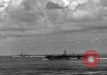Standbild USS Princeton CVL-23 Leyte Gulf Philippinen, 1944, aus Sekunde 9 historischem Filmmaterial Videoclip 65675074594