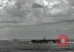 Standbild USS Princeton CVL-23 Leyte Gulf Philippinen, 1944, aus Sekunde 10 historischem Filmmaterial Videoclip 65675074594