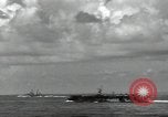 Standbild USS Princeton CVL-23 Leyte Gulf Philippinen, 1944, aus Sekunde 13 historischem Filmmaterial Videoclip 65675074594
