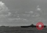 Standbild USS Princeton CVL-23 Leyte Gulf Philippinen, 1944, aus Sekunde 33 historischem Filmmaterial Videoclip 65675074594