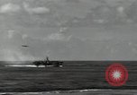 Standbild USS Princeton CVL-23 Leyte Gulf Philippinen, 1944, aus Sekunde 49 historischem Filmmaterial Videoclip 65675074594