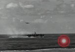 Standbild USS Princeton CVL-23 Leyte Gulf Philippinen, 1944, aus Sekunde 54 historischem Filmmaterial Videoclip 65675074594