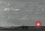 Standbild USS Princeton CVL-23 Leyte Gulf Philippinen, 1944, aus Sekunde 61 historischem Filmmaterial Videoclip 65675074594