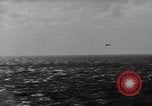 Standbild japanische Flugzeuge Leyte Gulf Philippinen, 1944, aus Sekunde 5 historischem Filmmaterial Videoclip 65675074596