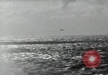 Standbild japanische Flugzeuge Leyte Gulf Philippinen, 1944, aus Sekunde 7 historischem Filmmaterial Videoclip 65675074596