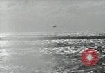 Standbild japanische Flugzeuge Leyte Gulf Philippinen, 1944, aus Sekunde 8 historischem Filmmaterial Videoclip 65675074596