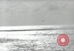 Standbild japanische Flugzeuge Leyte Gulf Philippinen, 1944, aus Sekunde 10 historischem Filmmaterial Videoclip 65675074596