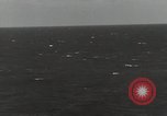 Standbild japanische Flugzeuge Leyte Gulf Philippinen, 1944, aus Sekunde 15 historischem Filmmaterial Videoclip 65675074596