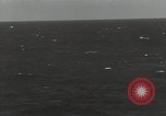 Standbild japanische Flugzeuge Leyte Gulf Philippinen, 1944, aus Sekunde 16 historischem Filmmaterial Videoclip 65675074596