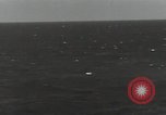 Standbild japanische Flugzeuge Leyte Gulf Philippinen, 1944, aus Sekunde 20 historischem Filmmaterial Videoclip 65675074596