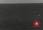 Standbild japanische Flugzeuge Leyte Gulf Philippinen, 1944, aus Sekunde 25 historischem Filmmaterial Videoclip 65675074596
