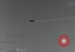 Standbild japanische Flugzeuge Leyte Gulf Philippinen, 1944, aus Sekunde 37 historischem Filmmaterial Videoclip 65675074596