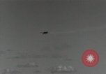 Standbild japanische Flugzeuge Leyte Gulf Philippinen, 1944, aus Sekunde 39 historischem Filmmaterial Videoclip 65675074596