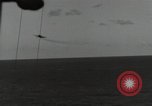 Standbild japanische Flugzeuge Leyte Gulf Philippinen, 1944, aus Sekunde 56 historischem Filmmaterial Videoclip 65675074596
