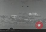 Standbild japanische Flugzeuge Leyte Gulf Philippinen, 1944, aus Sekunde 59 historischem Filmmaterial Videoclip 65675074596