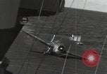 Standbild F6F Hellcat Fighter Leyte Gulf Philippinen, 1944, aus Sekunde 36 historischem Filmmaterial Videoclip 65675074597