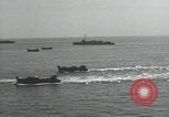 Standbild Transporte Leyte Gulf Philippinen, 1944, aus Sekunde 12 historischem Filmmaterial Videoclip 65675074601