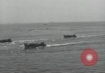 Standbild Transporte Leyte Gulf Philippinen, 1944, aus Sekunde 28 historischem Filmmaterial Videoclip 65675074601