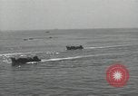 Standbild Transporte Leyte Gulf Philippinen, 1944, aus Sekunde 30 historischem Filmmaterial Videoclip 65675074601
