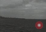 Standbild USS Princeton CVL-23 Golf von Leyte, 1944, aus Sekunde 55 historischem Filmmaterial Videoclip 65675074606