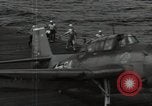 Image SB2C-5 aéronefs présents sur le support Golfe de Leyte, 1944, de la seconde 19 séquences d'archives historiques vidéo 65675074608
