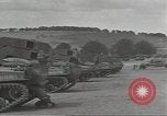 Immagine di Noi serbatoi legato per D-Day Tidworth Inghilterra, 1944, secondo 26 filmato di repertorio 65675074612