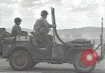 Immagine di Noi serbatoi legato per D-Day Tidworth Inghilterra, 1944, secondo 53 filmato di repertorio 65675074612