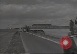 Standbild USA Tanks Tidworth England, 1944, aus Sekunde 57 historischem Filmmaterial Videoclip 65675074614