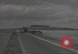 Standbild USA Tanks Tidworth England, 1944, aus Sekunde 62 historischem Filmmaterial Videoclip 65675074614