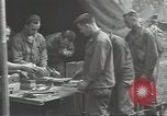Image Company un soldats Torquay Angleterre, 1944, de la seconde 18 séquences d'archives historiques vidéo 65675074615