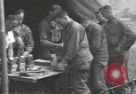 Image Company un soldats Torquay Angleterre, 1944, de la seconde 27 séquences d'archives historiques vidéo 65675074615