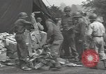 Standbild Unternehmen einen Soldaten Torquay England, 1944, aus Sekunde 6 historischem Filmmaterial Videoclip 65675074617