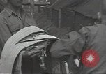 Standbild Unternehmen einen Soldaten Torquay England, 1944, aus Sekunde 22 historischem Filmmaterial Videoclip 65675074617