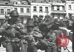 Standbild USA Soldaten im Englischen Kanal, 1944, aus Sekunde 11 historischem Filmmaterial Videoclip 65675074619