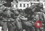 Standbild USA Soldaten im Englischen Kanal, 1944, aus Sekunde 12 historischem Filmmaterial Videoclip 65675074619