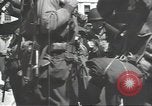 Standbild USA Soldaten im Englischen Kanal, 1944, aus Sekunde 13 historischem Filmmaterial Videoclip 65675074619
