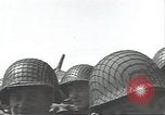 Standbild USA Soldaten im Englischen Kanal, 1944, aus Sekunde 20 historischem Filmmaterial Videoclip 65675074619