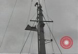 Standbild USA Soldaten im Englischen Kanal, 1944, aus Sekunde 12 historischem Filmmaterial Videoclip 65675074620