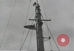 Standbild USA Soldaten im Englischen Kanal, 1944, aus Sekunde 13 historischem Filmmaterial Videoclip 65675074620