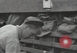 Standbild USA Soldaten im Englischen Kanal, 1944, aus Sekunde 41 historischem Filmmaterial Videoclip 65675074620
