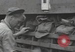 Standbild USA Soldaten im Englischen Kanal, 1944, aus Sekunde 43 historischem Filmmaterial Videoclip 65675074620