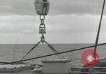 Standbild USA Soldaten im Englischen Kanal, 1944, aus Sekunde 55 historischem Filmmaterial Videoclip 65675074620